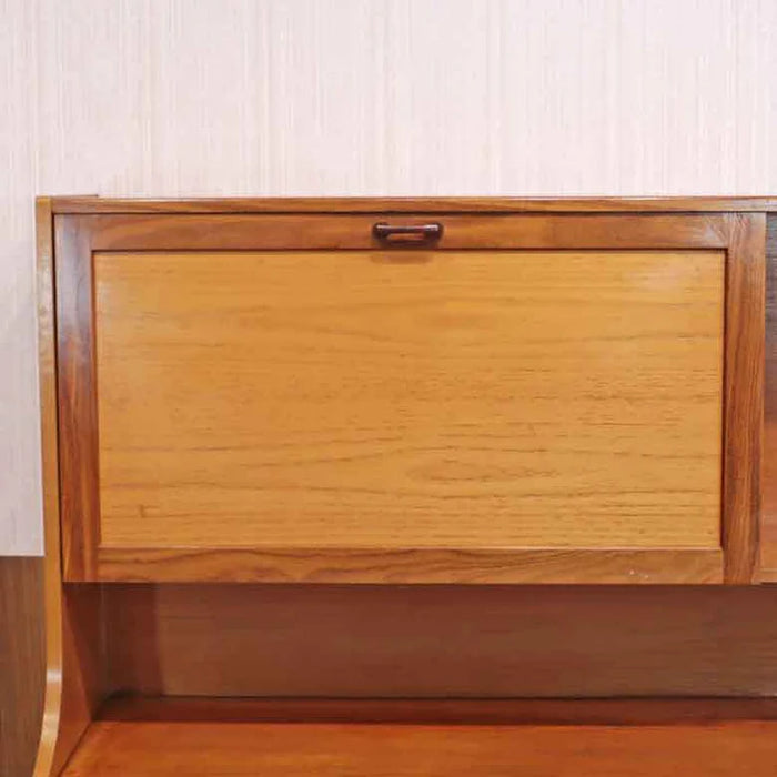 イギリス ヴィンテージ チーク材 ライティングビューロー付き キャビネット サイドボード