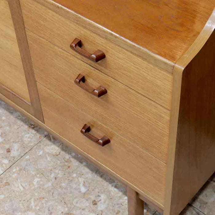 イギリス ヴィンテージ チーク材 ライティングビューロー付き キャビネット サイドボード