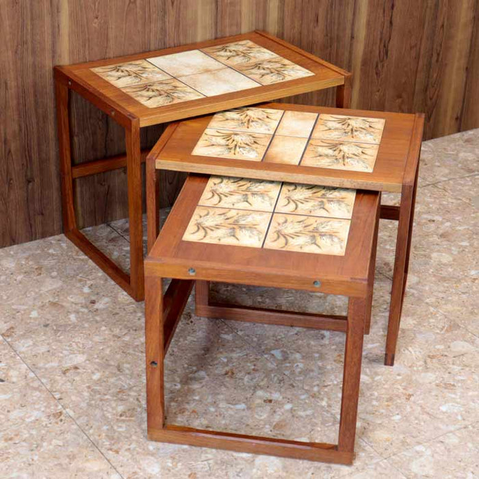 デンマーク製 ヴィンテージ タイルトップ ネストテーブル 3点セット